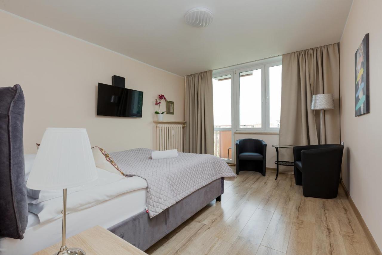 Royal Park Sielecka By Renters Apartment Warsaw
